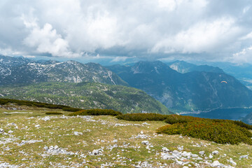 Bergpanorama vom Dachstein Krippenstein am Hallstätter See, Obertraun im Sommer Salzkammergut
