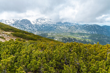 Bergpanorama vom Dachstein Krippenstein am Hallstätter See, Obertraun im Sommer Salzkammergut