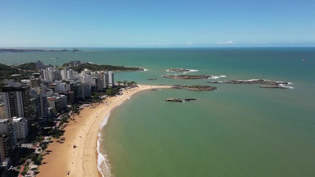 Imagem a&eacute;rea da cidade de Vila Velha, cena da praia da costa, vista do convento da penha, subida da 3&ordf; ponte e praia de itaparica.