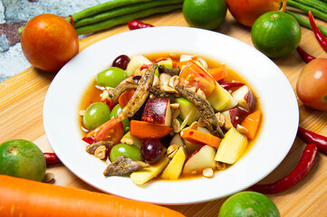 Mixed fruit salad, Thai food style Or another name that is called Mixed fruit papaya salad