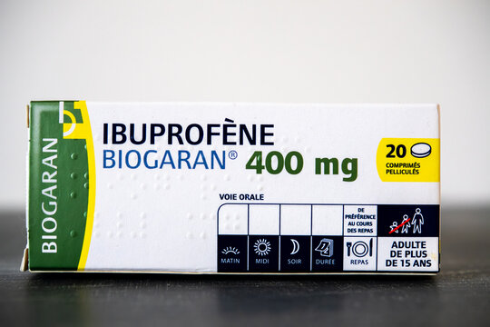 une boite de medicament generique ibuprofene des laboratoire biogaran