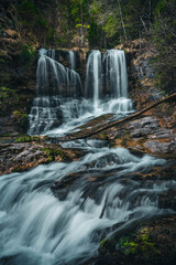 Obraz premium Wasserfall in den Bayerischen Alpen.