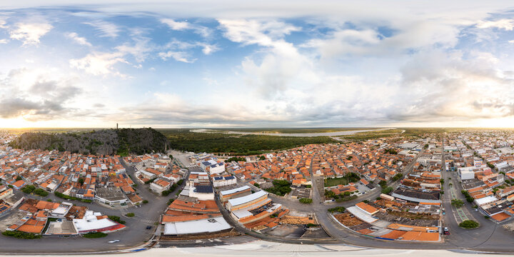 Imagem panor&acirc;mica em 360 graus da Gruta localizada na cidade de Bom Jesus da Lapa, situada no estado da Bahia, Brasil