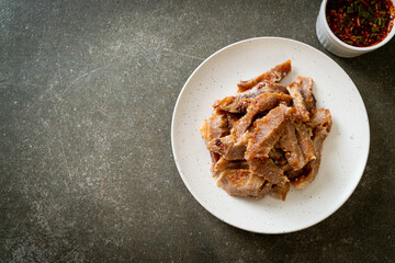 Grilled Pork Neck with Thai Spicy Sauce