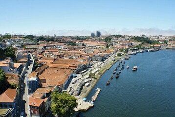 Fototapeta premium Typical Porto panoramic view with Douro river from the Louis I bridge - Portugal 