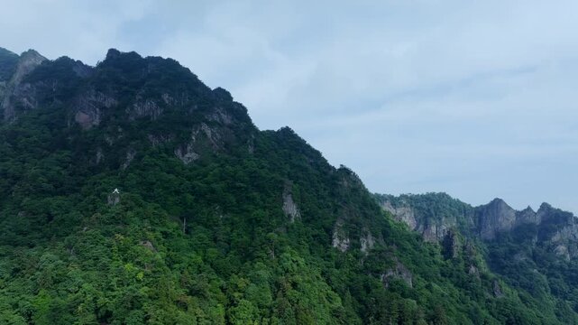 妙義山の迫力あるドローン空撮_010