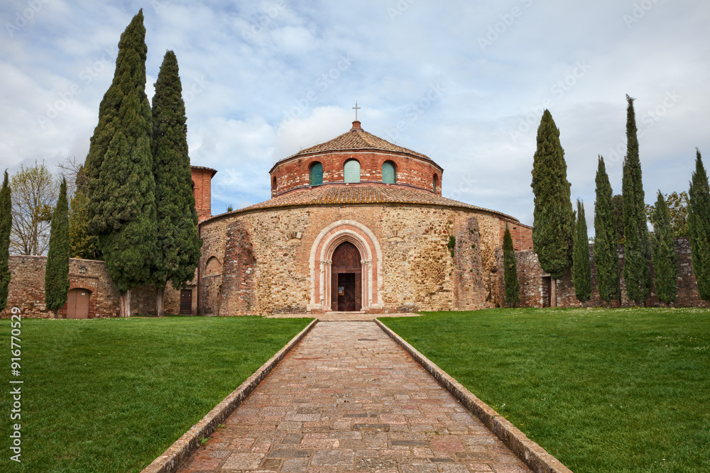 Wall mural Perugia, Umbria, Italy: the medieval church of San Michele Arcangelo. The circular building dates to the 5th to 6th century and incorporates corinthian capped columns from a prior pagan temple