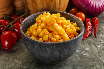 Sweet canned ripe corn grain