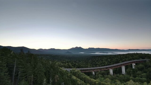 北海道 秋の三国峠夜明け