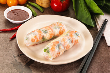 Vietnamese spring roll with prawn
