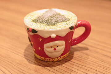 Dec 18 2015 the Christmas tree cupcake at te wood table