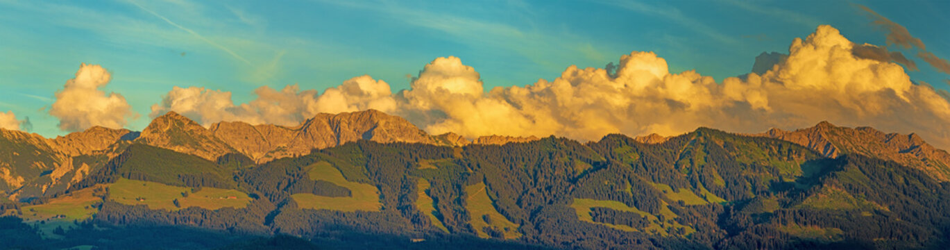 Alpen - Allg&auml;u - Panorama - Bergkette - Sonnenk&ouml;pfe