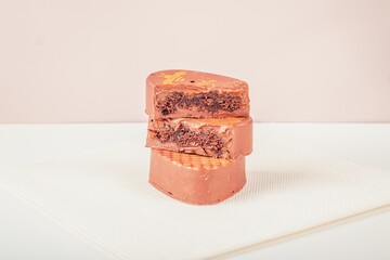 deliciosos pão de mel com cobertura de chocolate, pão de mel com chocolate, sobremesa com mel, 