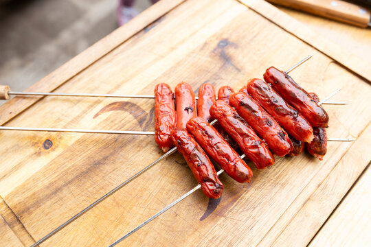 Chorizo ​​is a meat sausage that is cooked in Latin America and the Iberian Peninsula at barbecues and celebrations. It can be made from beef, pork, chicken.
