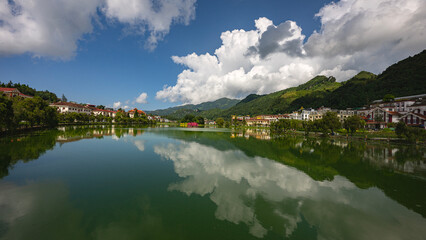 Fototapeta premium Lake in SaPa city with reflections of clouds