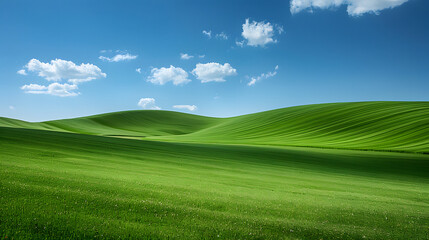 Obraz premium A breathtaking view of a beautiful hill touching the sky