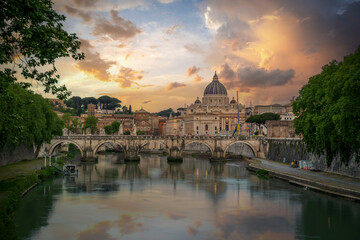 Fototapeta premium Vatican City view from Ponte Umberto in Rome City