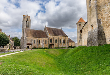 Blandy les Tours, church of St. Maurycy