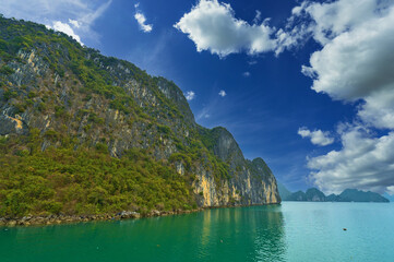 Beautiful Scenery of Halong Bay, Vietnam