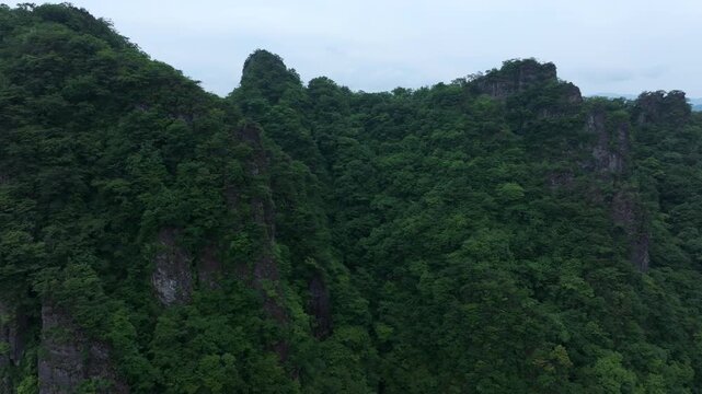 妙義山の迫力あるドローン空撮_022