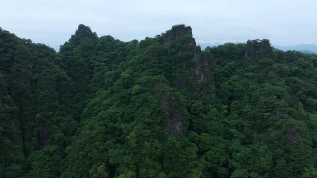 妙義山の迫力あるドローン空撮_023