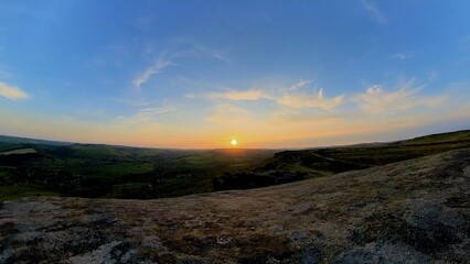 Obraz premium Golden Hour, Sunset Over Hope Valley, Derbyshire, Peak District National Park, UK, Panorama, Landscape Photography