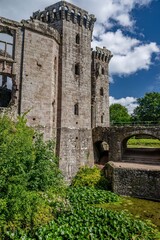 Fototapeta premium raglan castle, wales