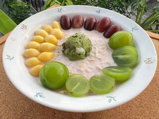 Green tea overnite oat meal with Red bean green tea Greek yogurt with ginko and grapes