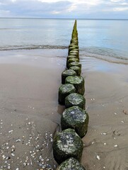 Wellenbrecher aus Holz 