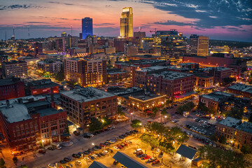 Obraz na płótnie Canvas Aerial View of the Omaha, Nebraska Skyline at Dusk
