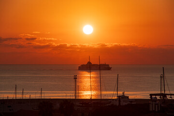 Before the city wakes up, you can enjoy a moment of peace and quiet at sunrise, silence and...
