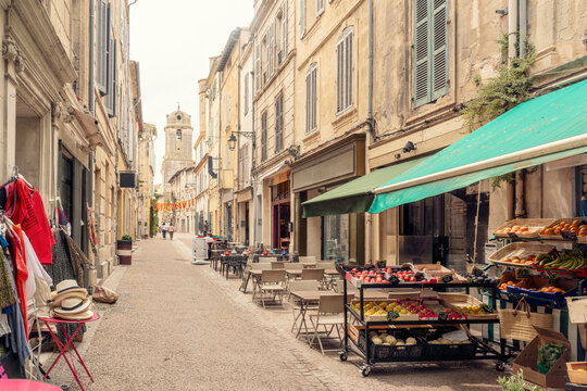Fototapeta France, Provence-Alpes-Cote dAzur, Arles, Old town shopping street