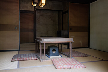 湯西川の日本家屋の居間