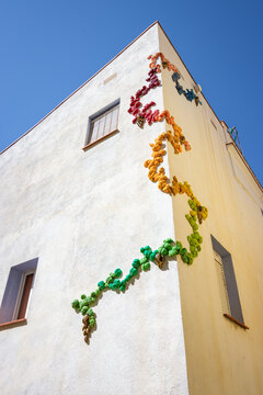 Paintings in Fanzara village in Castell&oacute;n (Spain)