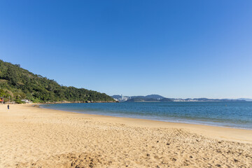 Praia De Laranjeiras - Balneário Camboriú - Santa Catarina, Brasil 