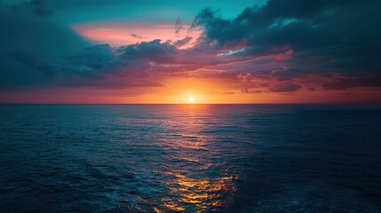 Obraz premium Sunset Over the Ocean