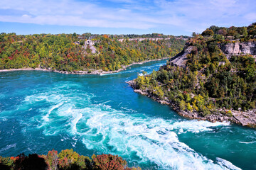 Fototapeta premium Whirlpool rapids of the Niagara River during fall, Niagara Dalls, Ontario, Canada