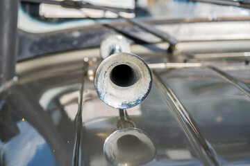 Horn on an old car
