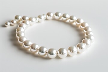 Fototapeta premium Pearl necklace isolated on white background.