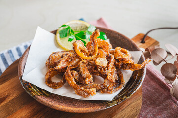 ボイル貝ひもの唐揚げ