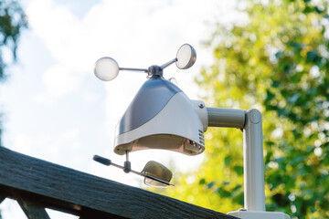 Personal meteorology station for individual weather forecasting. Modern technologies and gadgets