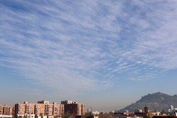 Naklejka premium Cielo De Santiago, con un cúmulo de nubes