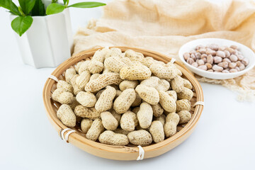 Snacks: boiled salted peanuts