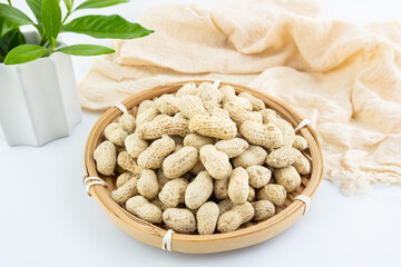 Snacks: boiled salted peanuts