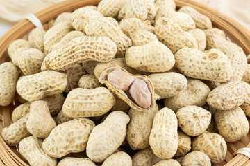 Snacks: boiled salted peanuts