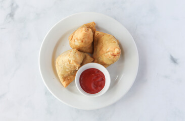Samosa with Tomato Sauce 
