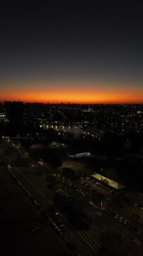 Parque da na&ccedil;&otilde;es ind&iacute;genas Campo Grande - MS na vertical