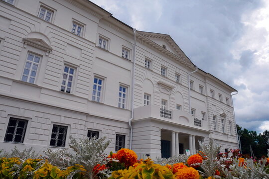 The Goncharov estate in the city of Polotnyany zavod. Goncharovs in the Kaluga region