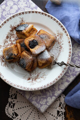 プルーンの入ったフレンチトースト