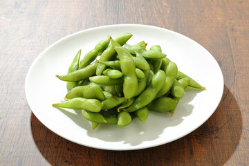 茹でた枝豆